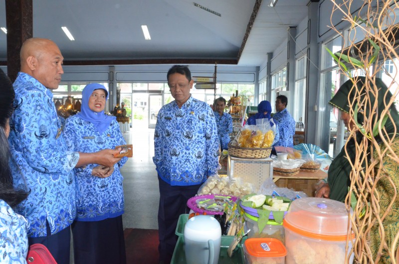PEMKAB KENDAL KOMITMEN BANGUN PERTANIAN DAN PERKUAT KETAHANAN PANGAN