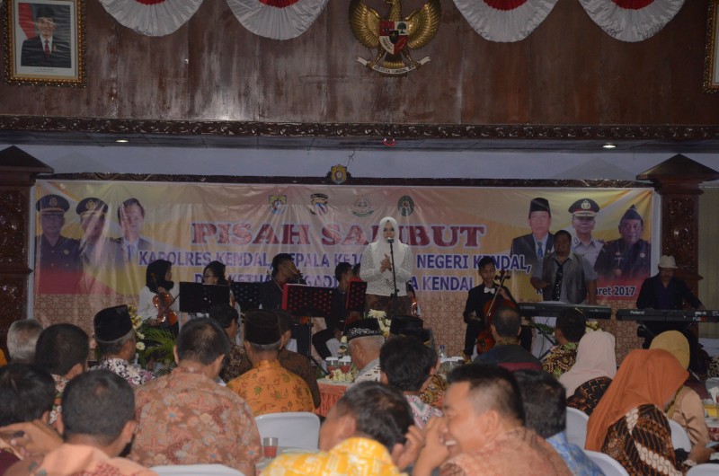 PERGANTIAN FORKOPIMDA UNTUK PERCEPATAN PEMBANGUNAN KENDAL
