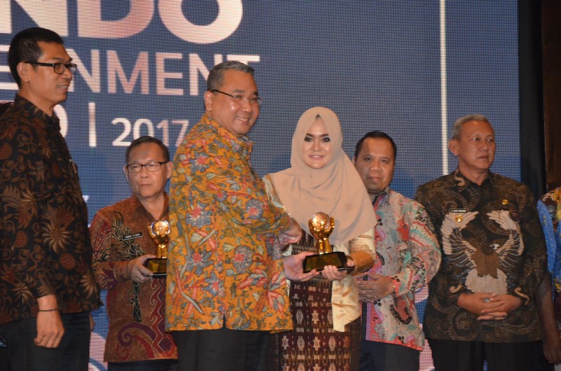 SINERGITAS DAN KREATIFITAS PEMKAB DAN MASYARAKAT, DONGKRAK PAD KENDAL