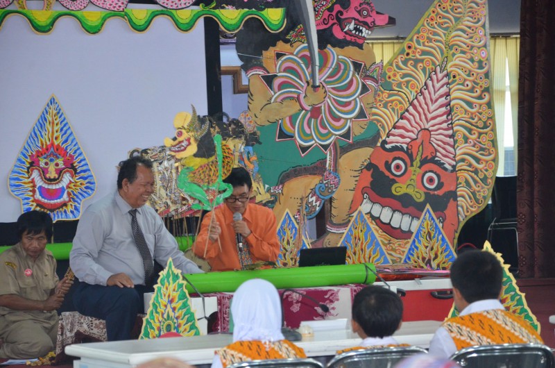 NGURI URI WAYANG, SISWA SD DI KENDAL IKUTI LOMBA CERDAS CERMAT WAYANG