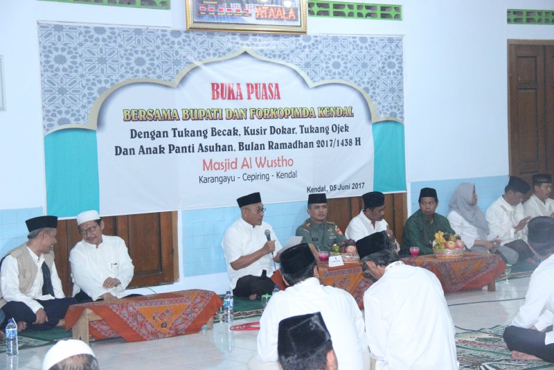 KEDEKATAN PEMERINTAH DAN MASYARAKAT BISA TERJALIN LEWAT BUKA PUASA BERSAMA
