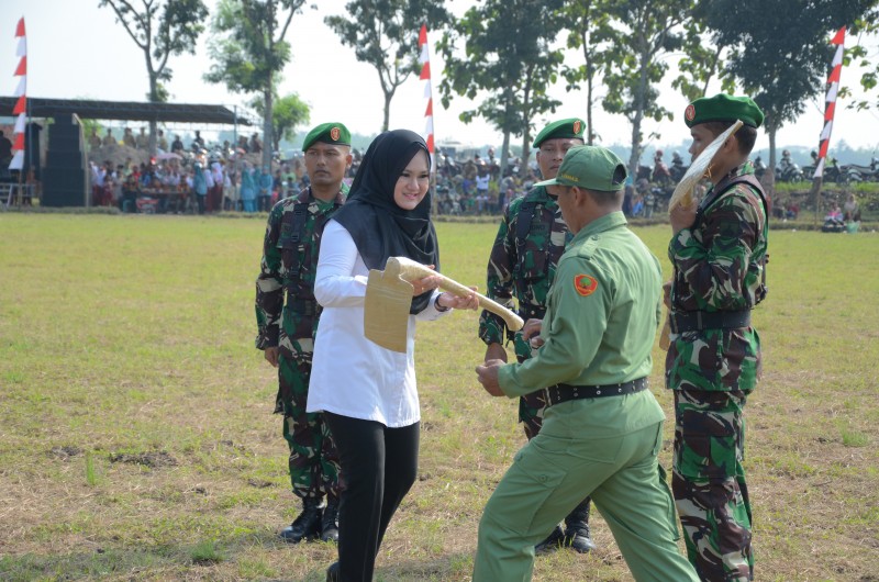 BUPATI MIRNA BUKA TMMD TAHAP II DI NGAMPEL