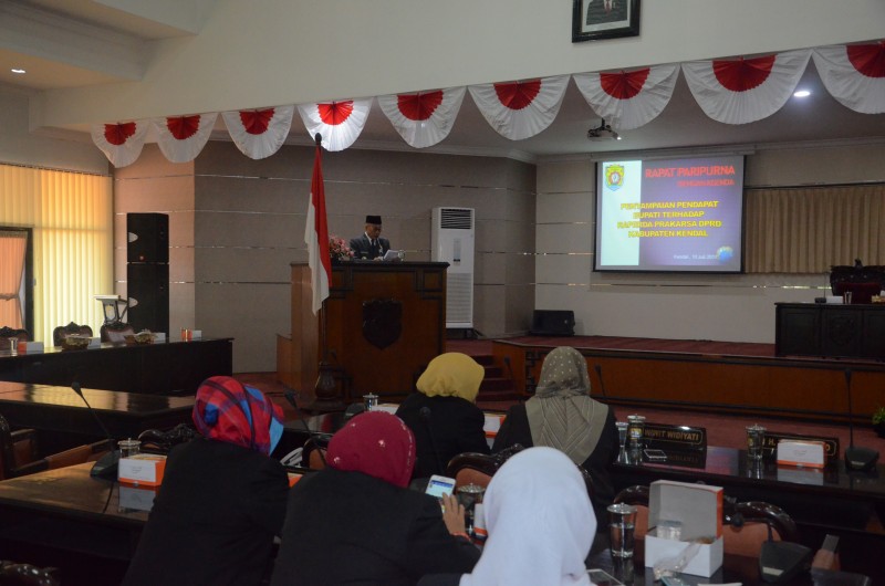 BUPATI SAMPAIKAN TANGGAPAN RAPERDA PRAKARSA DPRD KENDAL