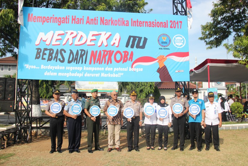 FORKOPIMDA KENDAL SATUKAN TEKAD BERANTAS NARKOBA