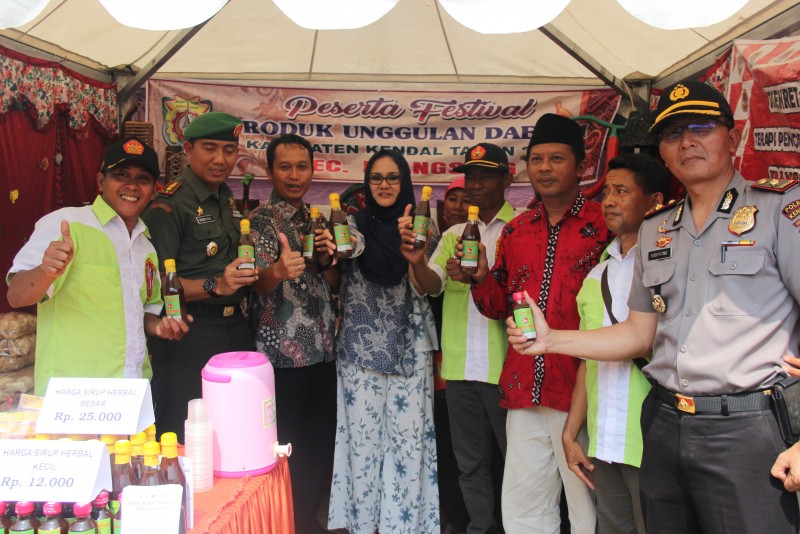 BUPATI MINTA DAYA JUAL PRODUK KENDAL DITINGKATKAN