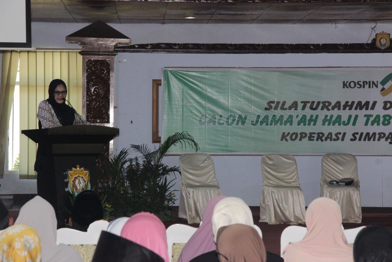 BUPATI KENDAL LEPAS CALON JAMAAH HAJI TABUNGAN HAJI LABBAIKA