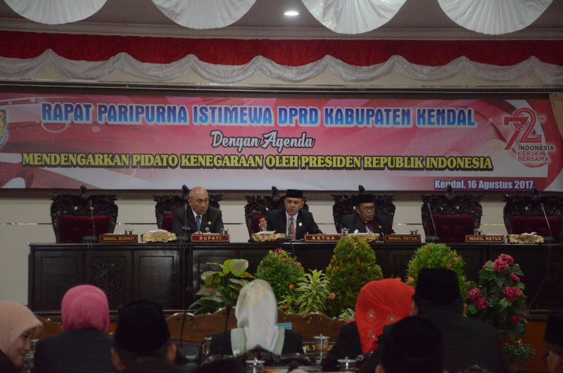 USAI PIDATO PRESIDEN, KETUA DPRD : KITA SEMUA DI KENDAL HARUS BERSATU