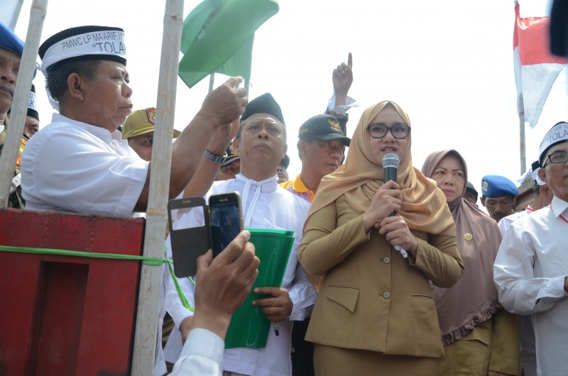 BUPATI MIRNA TERUSKAN ASPIRASI AKSI DAMAI FDS