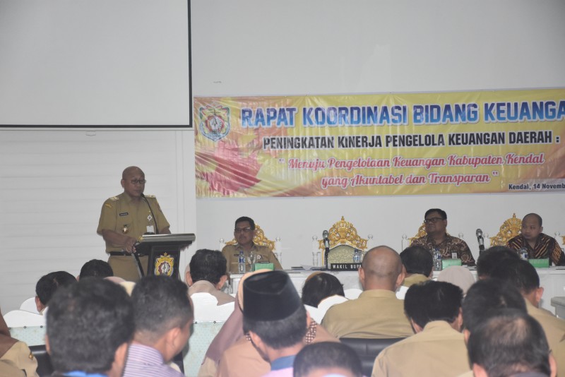 WABUP KENDAL MINTA OPD TUNTASKAN TARGET REALISASI PENDAPATAN ASLI DAERAH