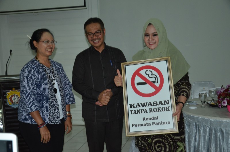 ALIANSI BUPATI WALIKOTA PEDULI KAWASAN TANPA ROKOK AUDIENSI BUPATI KENDAL