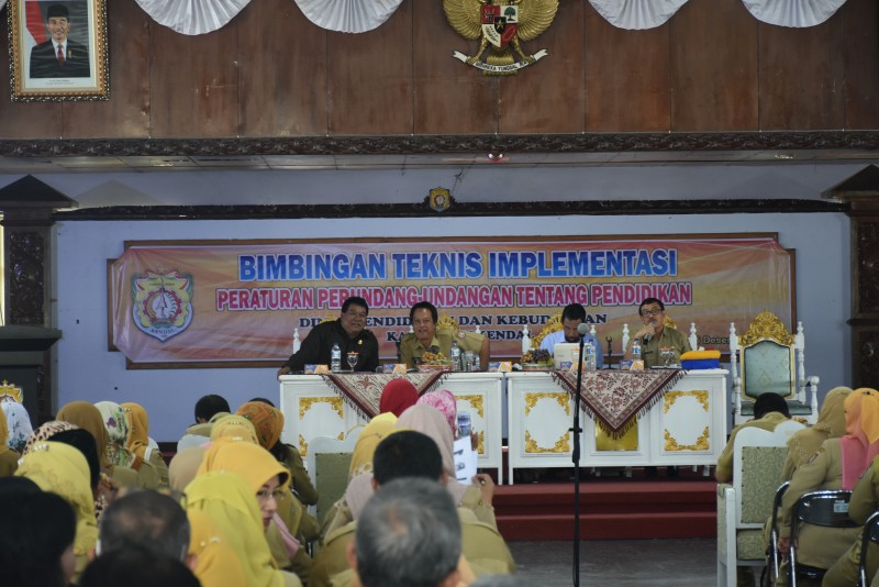 NAIKKAN MUTU PENDIDIKAN, KENDAL TINGKATKAN SARANA DAN PRASARANA PENDIDIKAN