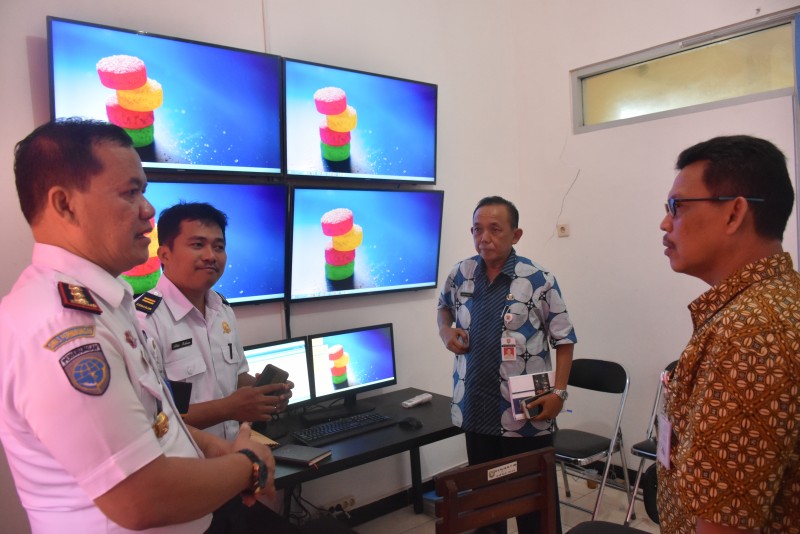 SEKDA CEK RUANG KONTROL SMART PJU KENDAL
