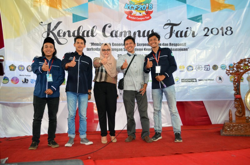 BUKA KENDAL CAMPUS FAIR, BUPATI : MARI BANGUN KENDAL BERSAMA