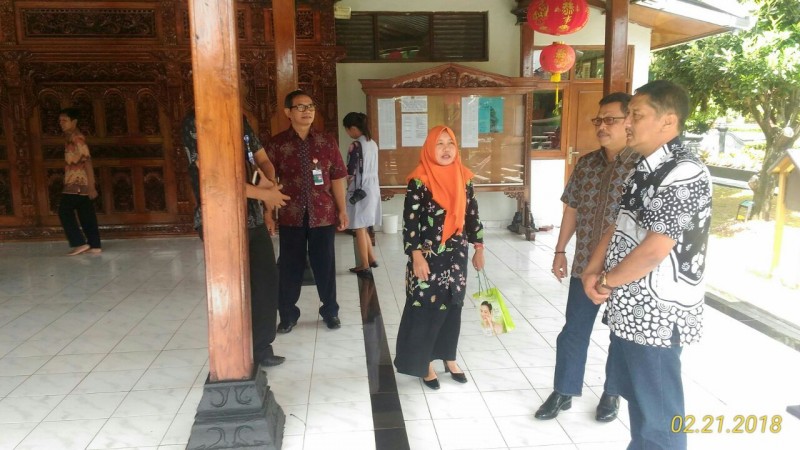 PERSIAPAN PENTAS SENI KENDAL DI TMII 2018, SEKDA KUNJUNGI ANJUNGAN JATENG