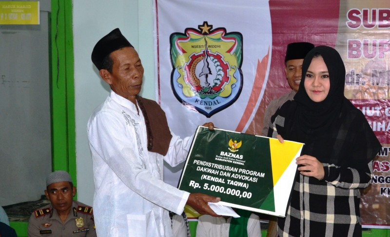 LEWAT SUBUH KELILING, BUPATI KENDAL SERAP ASPIRASI MASYARAKAT