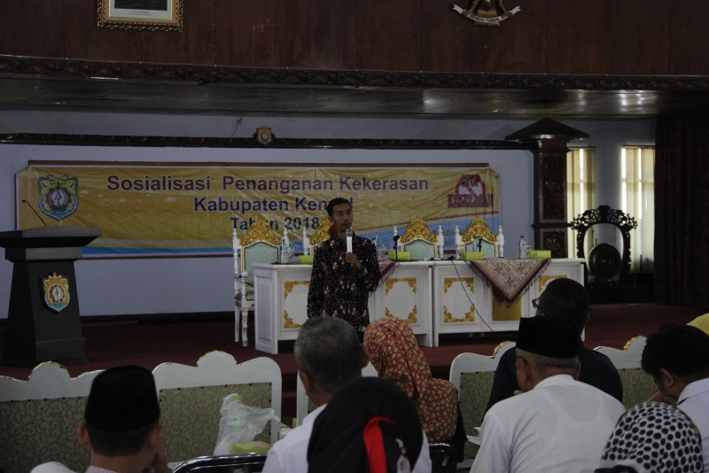 RATUSAN KEPALA SMP DAN SMA/K IKUTI SOSIALISASI PENANGANAN KEKERASAN