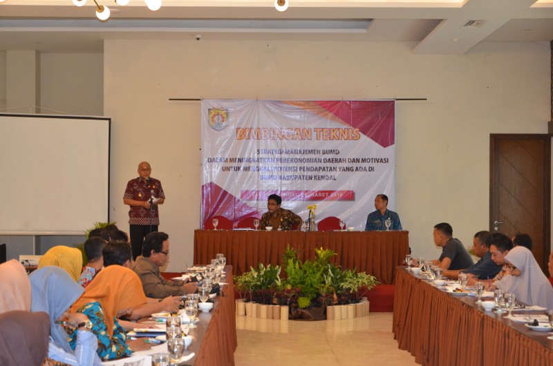 BUMD KENDAL HARUS TINGKATKAN KUALITAS SDMNYA KALAU INGIN BERSAING