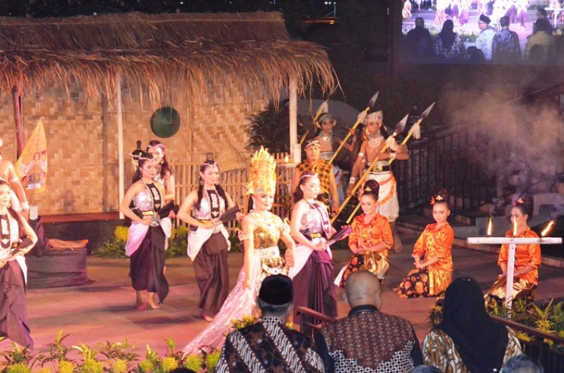 KENDAL PENTASKAN "SRANDUL" KESENIAN YANG TELAH MATI SURI DI TMII