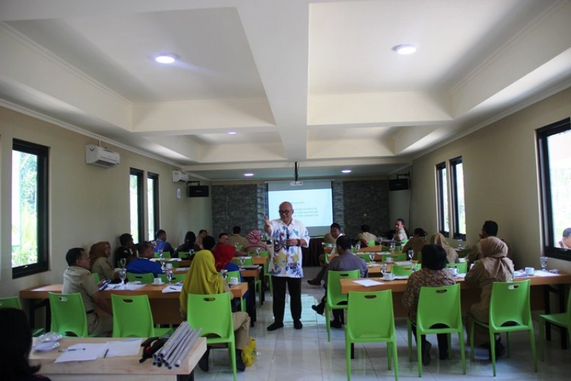DISKUSI KEDAI KOPI : PARIWISATA KENDAL BUTUH SINERGI DAN PROFESIONALITAS