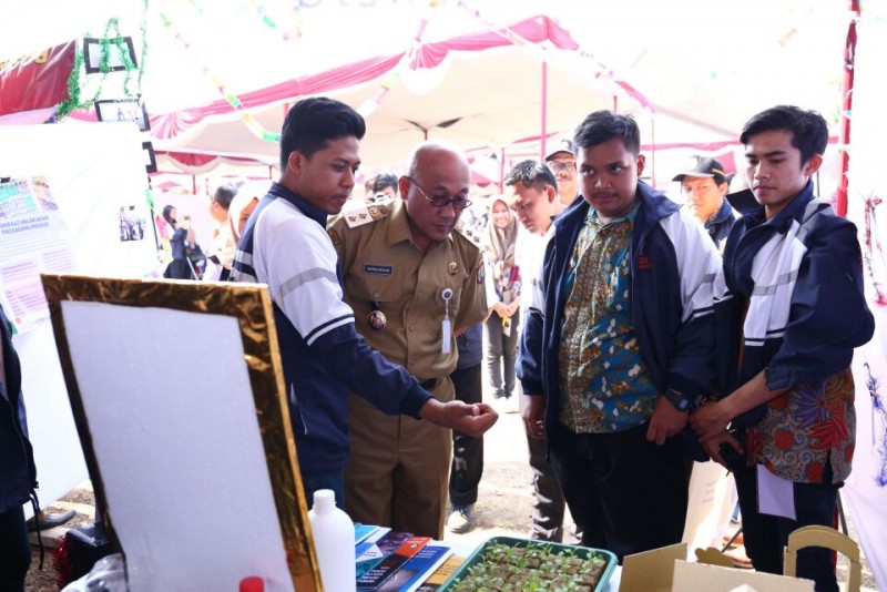 TIM KKN UNDIP GELAR EXPO KABUPATEN KENDAL PERMATA PANTURA 2018