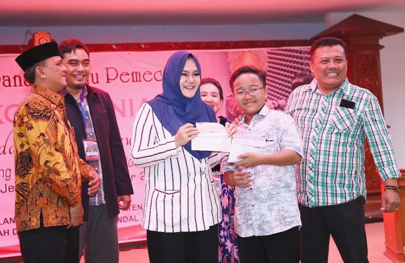 Bupati Mirna & DPRD Galang Dana Bersama, Dukung Jefri  Pecahkan Rekor Dunia