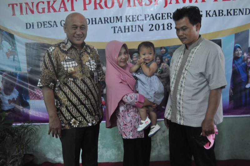 SHEILLA , BALITA SEHAT ASAL KENDAL  BERPELUANG BESAR JUARA  PROVINSI