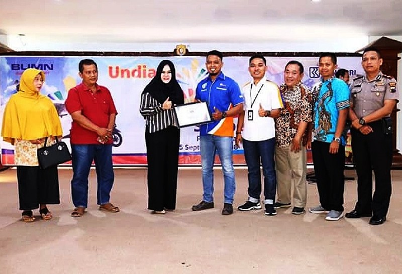 Bupati Mirna Annisa Berharap Tiap DEsa Ada Tempat Layanan Simpanan Bank