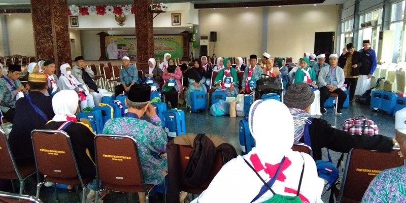 1.068 JAMA'AH HAJI ASAL KENDAL KEMBALI, KLOTER TERAKHIR 86 SUDAH TIBA