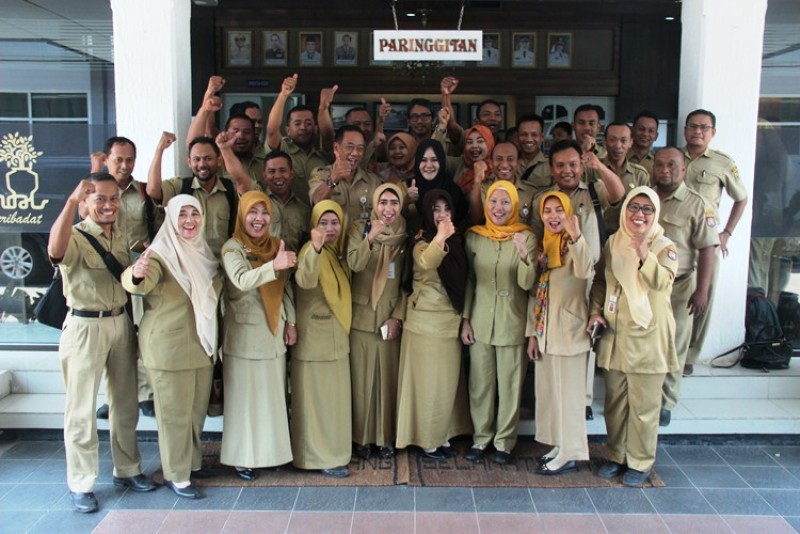 BUPATI MIRNA BAKAL TINGKATKAN KESEJAHTERAAN PEGAWAI K2 KENDAL