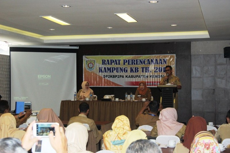 SYARAT KAMPUNG KB : SEMANGAT TINGGI, MUTU  KESEHATAN DAN PENDIDIKAN LAYAK