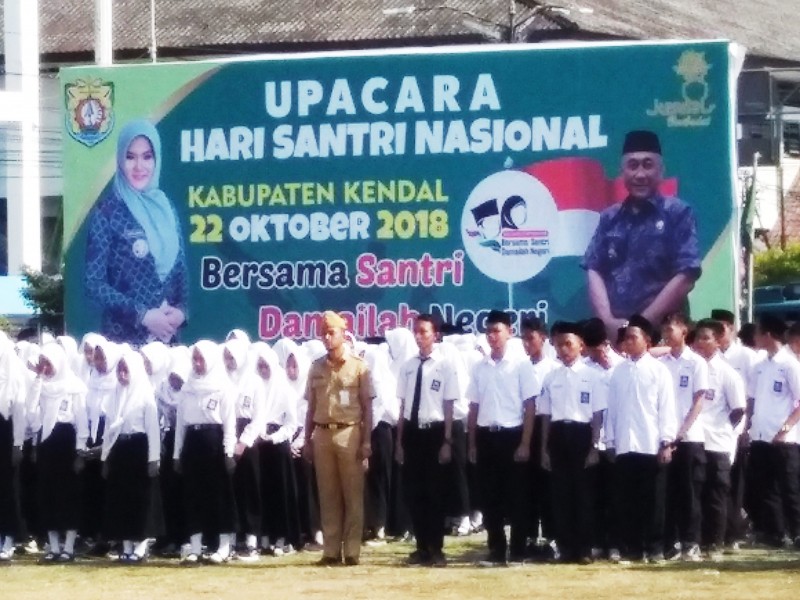 BUPATI MIRNA ANNISA : RUH HARI SANTRI ADALAH CINTA TANAH AIR