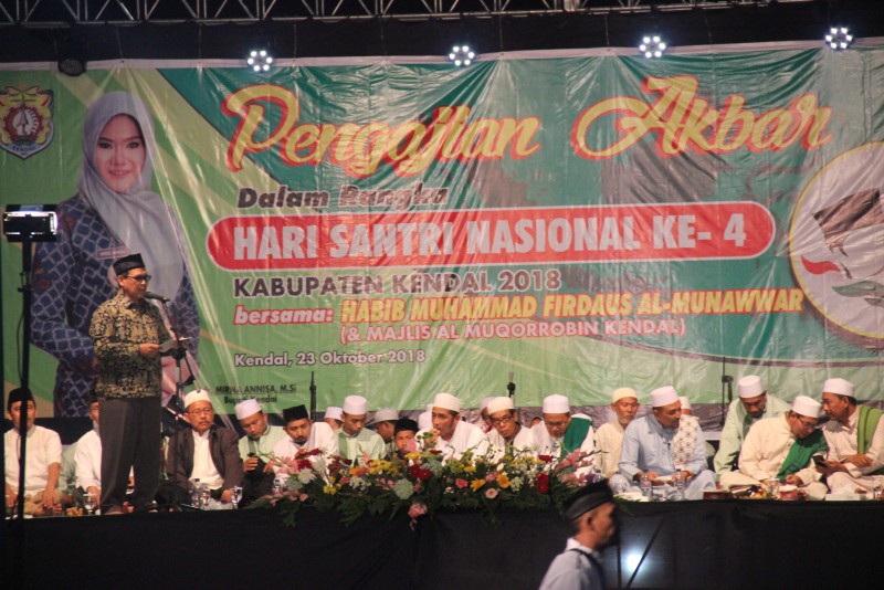 PENGAJIAN AKBAR KENDAL DIGELAR DALAM RANGKA HARI SANTRI NASIONAL KE 4