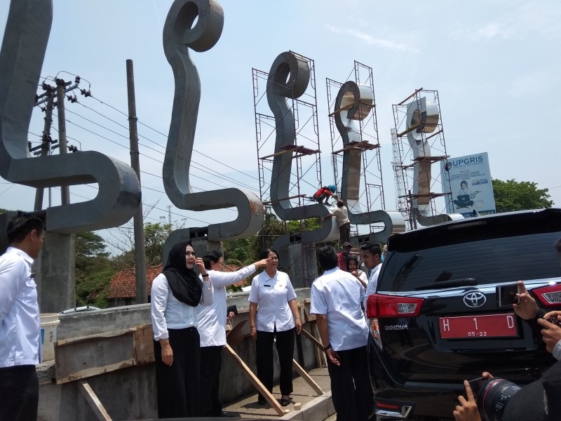 BUPATI MIRNA ANNISA KE BATAS KOTA, KENDAL BAKAL PUNYA WAJAH CANTIK