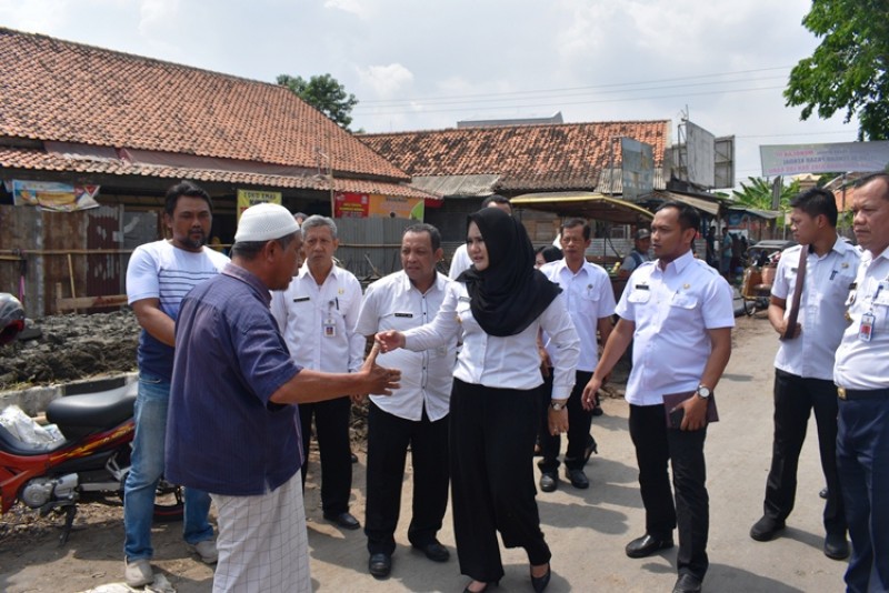 SIDAK PEMBANGUNAN PASAR KENDAL, BUPATI AJAK BEREMBUG PERWAKILAN PEDAGANG