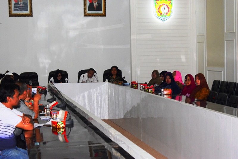 BUPATI MIRNA : PEMBANGUNAN PASAR KENDAL BLOK TENGAH JALAN TERUS