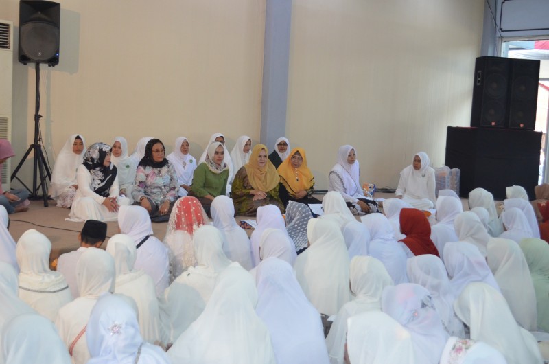 BUPATI - BANGUN KENDAL DENGAN KEBERSAMAAN