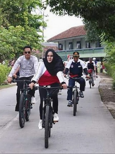 Bupati Mirna Annisa Ikut Ramaikan Sepeda Nusantara Sejauh 15 Kilometer