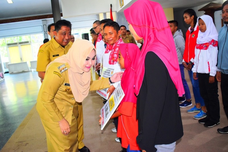 BONUS ATLET KENDAL PERAIH MEDALI PROVINSI NASIONAL LEBIH BANYAK TAHUN DEPAN