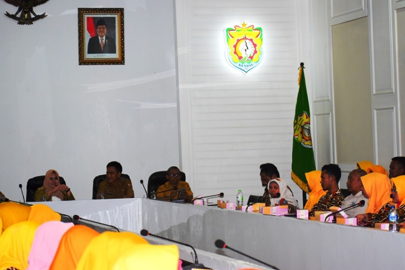 BUPATI : PROGRAM PKH MAMPU KURANGI MASYARAKAT MISKIN DI KENDAL