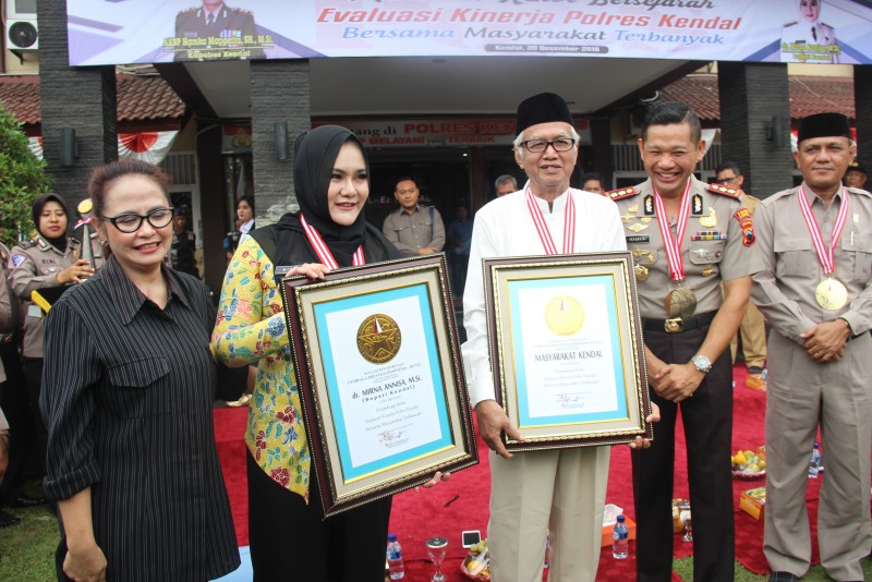 BUPATI MIRNA ANNISA DUKUNG KAPOLRES KENDAL RAIH PENGHARGAAN LEPRID