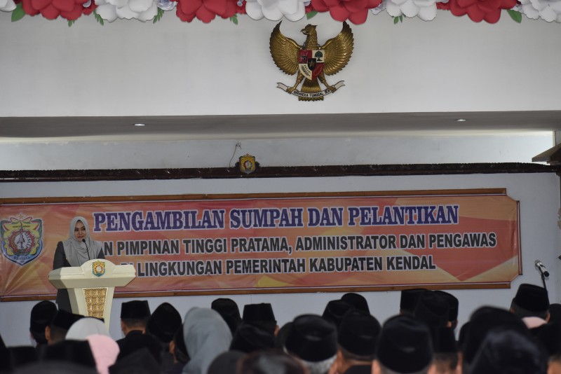 BUPATI MIRNA : PELANTIKAN PEJABAT KENDAL BERSIH DARI UNSUR KKN