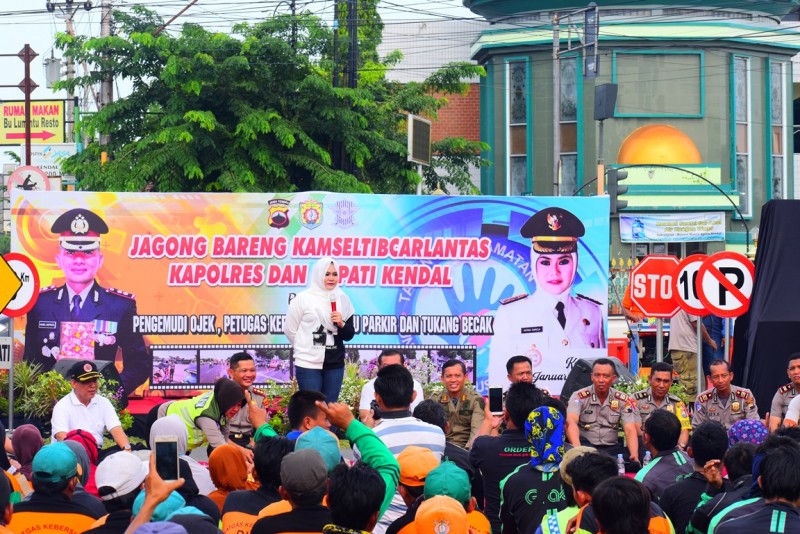 JALAN DEKAT PERBATASAN SEPANJANG 3 KILOMETER  DIBANGUN TAHUN INI