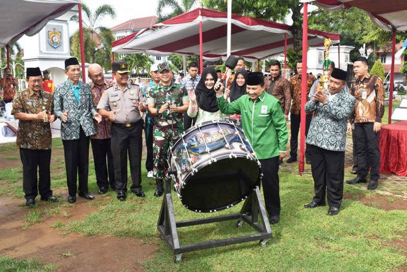 PEKAN OLAHRAGA DAN SENI LEMBAGA PENDIDIKAN MA'ARIF NU KENDAL DIBUKA