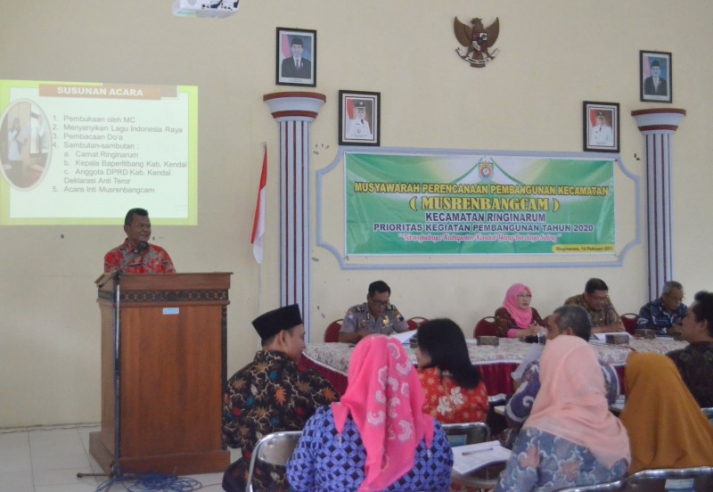 MUSRENBANGCAM TAHUN 2019, KECAMATAN RINGINARUM UTAMAKAN INFRASTRUKTUR JALAN