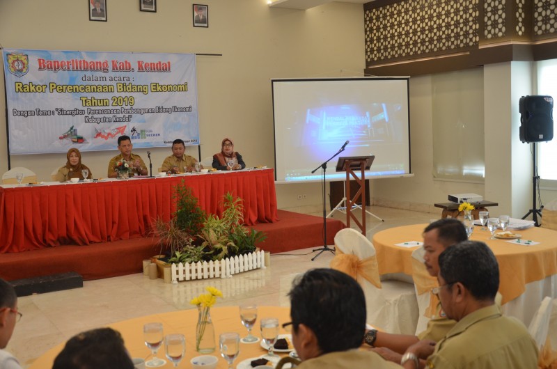 KONDISI MAKRO KENDAL MENUNJUKKAN TREN POSITIF