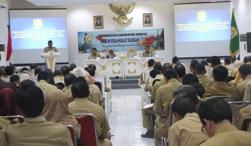 RAPAT FORUM PERANGKAT DAERAH WUJUDKAN KENDAL BERDAYA SAING TAHUN 2020