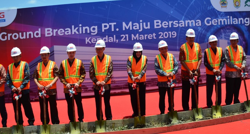 PABRIK FIBER OPTIK TERBESAR SE ASIA TENGGARA MULAI DIBANGUN DI KENDAL
