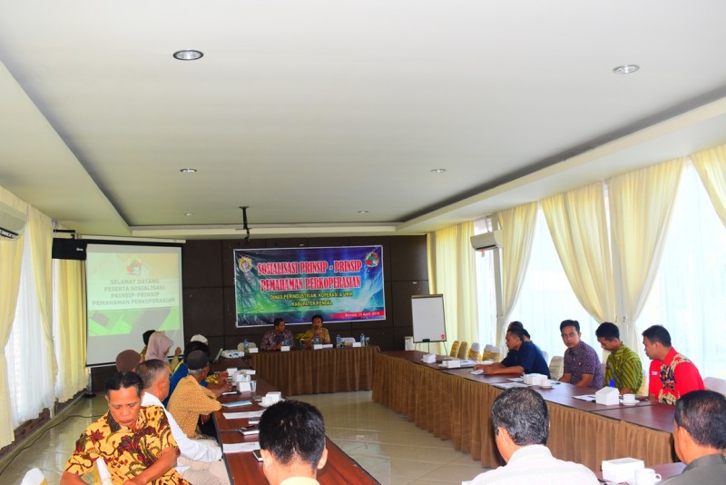 BINA PARA PENGURUS KOPERASI, PEMKAB GELAR SOSIALISASI PERKOPERASIAN