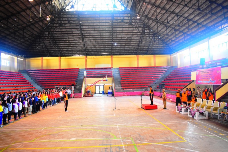 TINGKATKAN HUBUNGAN INDUSTRIAL DINAMIS, KENDAL GELAR PORSENI TRIPARTIT