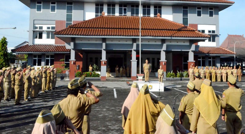 PEMKAB KENDAL GELAR UPACARA PERINGATAN HARI OTONOMI DAERAH KE-23 TAHUN 2019